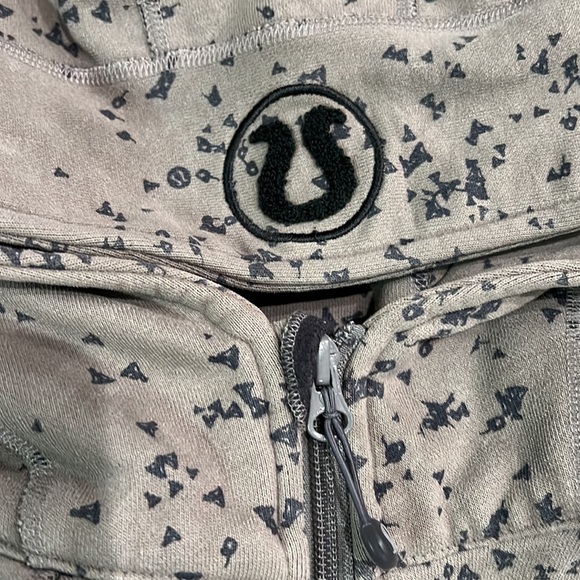 Lululemon scuba hoodie size 4 EUC - Picture 2 of 9